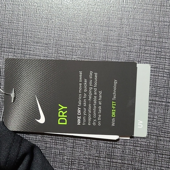 Nike Essential Short Sleeve Swim Hydro Rash Guard - Black - Picture 4 of 5